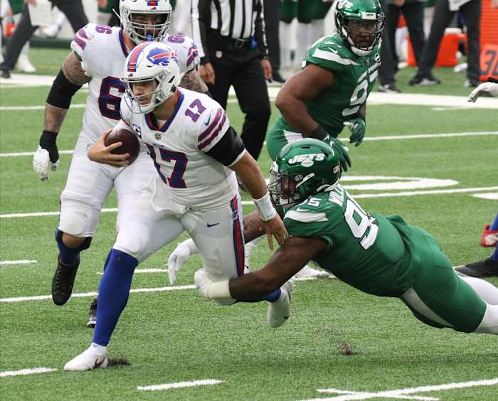Jets' DT Quinnen Williams grabs Bills' QB Josh Allen